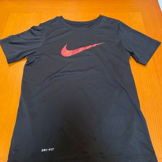 ナイキ(NIKE)のNIKE Tシャツ　ブラック　Ｍ(Tシャツ/カットソー(半袖/袖なし))