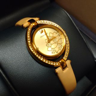 SWAROVSKI(腕時計 ・ ピンク/桃色系)のフリマアイテム一覧 SWAROVSKI(腕時計 ・ ピンク/桃色系)のフリマアイテム一覧