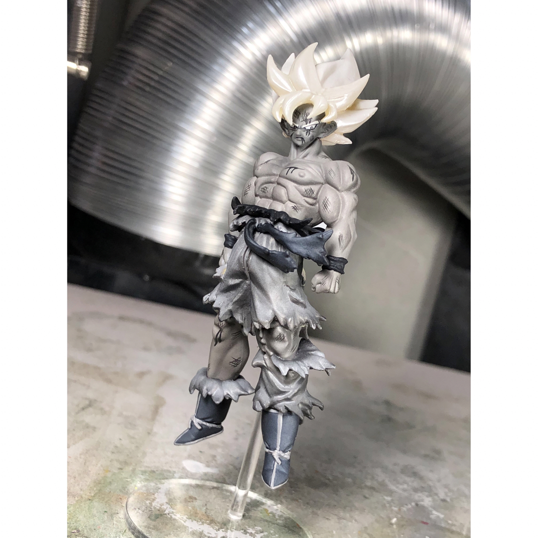 ドラゴンボール(ドラゴンボール)のリペイント 改造 浮いてる盤 DG 悟空 フィギュア HG ドラカプ  エンタメ/ホビーのおもちゃ/ぬいぐるみ(キャラクターグッズ)の商品写真