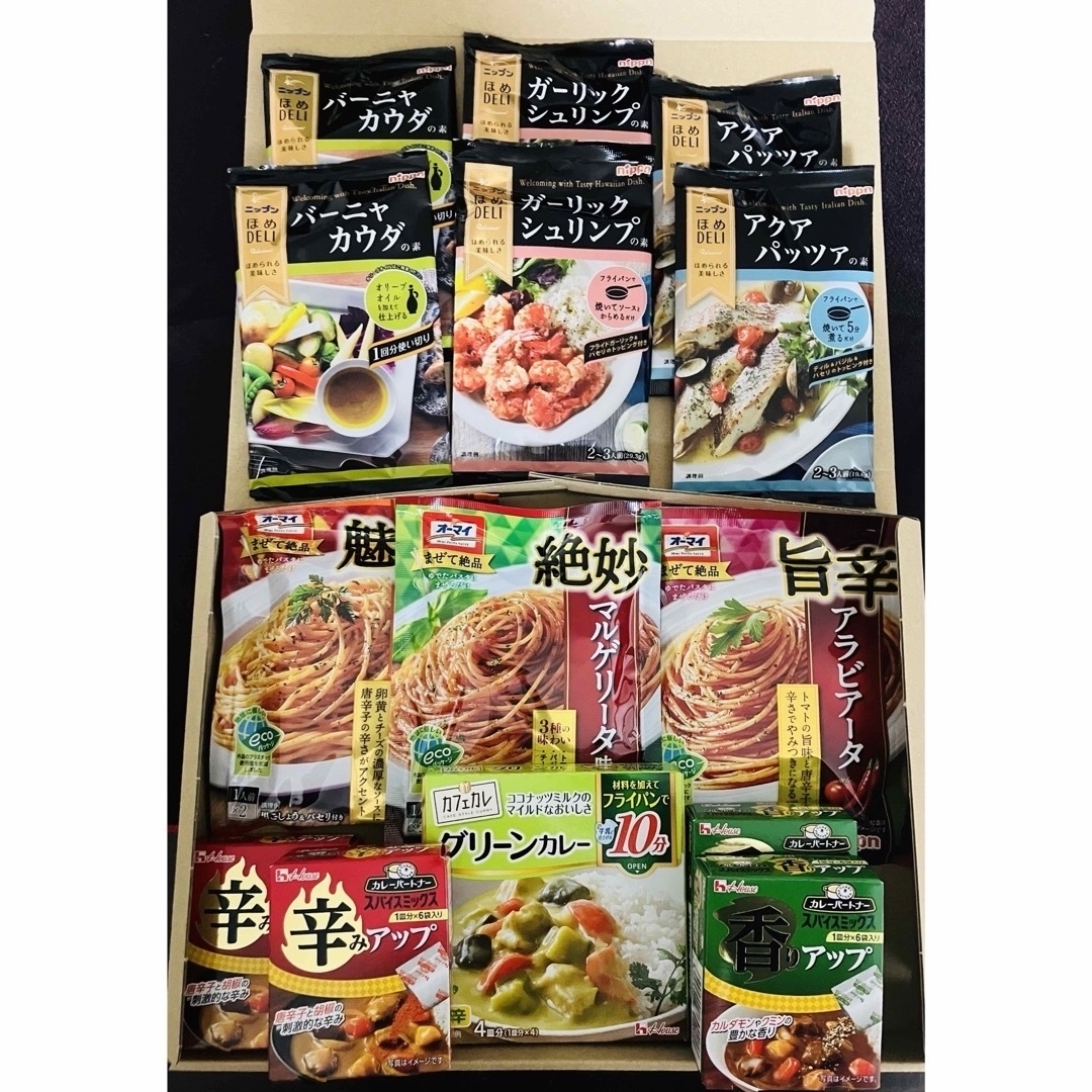 ハウス食品(ハウスショクヒン)の絶妙マルゲリータ 魅惑のレッドホットカルボ グリーンカレー など 食品/飲料/酒の食品(調味料)の商品写真