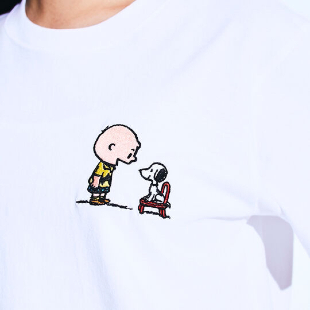 PEANUTS(ピーナッツ)のpeanuts 刺繍 Tシャツ スヌーピー SNOOPY チャーリー・ブラウン レディースのトップス(Tシャツ(半袖/袖なし))の商品写真