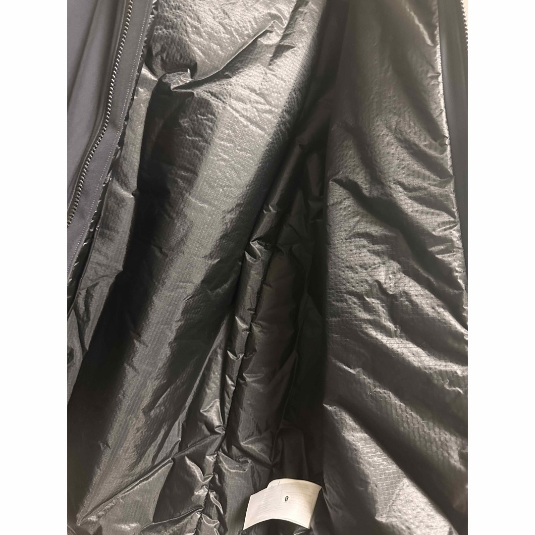 ARC'TERYX(アークテリクス)のアークテリクス　Alpha IS Jacket Lサイズ　新品未使用　 メンズのジャケット/アウター(マウンテンパーカー)の商品写真