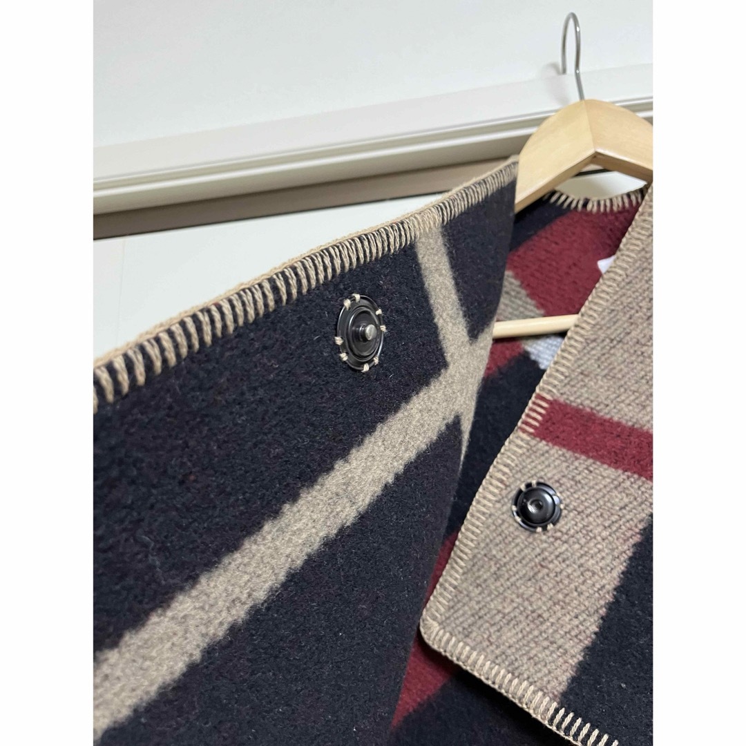 BURBERRY(バーバリー)のBURBERRY バーバリー マフラー ポンチョ 希少品　美品 キッズ/ベビー/マタニティのこども用ファッション小物(マフラー/ストール)の商品写真