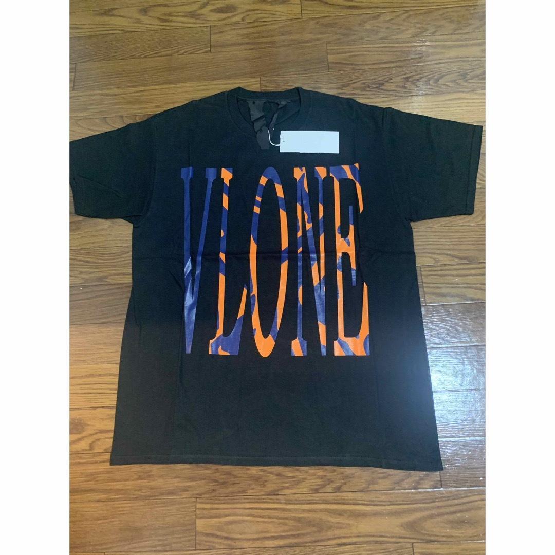 VLONE(ヴィーローン)の⭐️VLONE半袖シャツ < L > メンズのトップス(Tシャツ/カットソー(半袖/袖なし))の商品写真