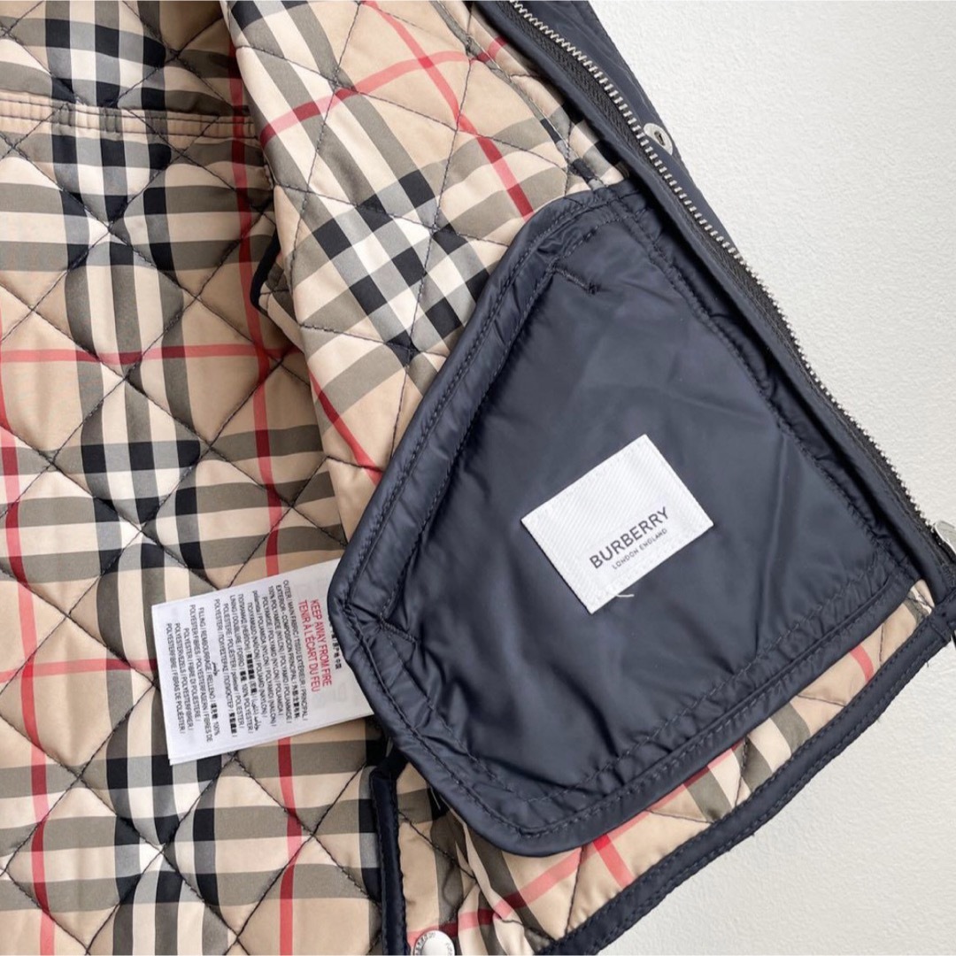 BURBERRY(バーバリー)のバーバリーキッズキルティングジャケット2y92cmチェックブラックネイビー キッズ/ベビー/マタニティのキッズ服男の子用(90cm~)(ジャケット/上着)の商品写真