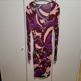 EMILIO PUCCI(ワンピース)のフリマアイテム一覧 EMILIO PUCCI(ワンピース)のフリマアイテム一覧