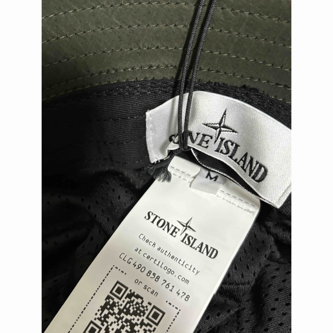 STONE ISLAND(ストーンアイランド)のstone island NYLON METAL IN ECONYL バケット メンズの帽子(ハット)の商品写真