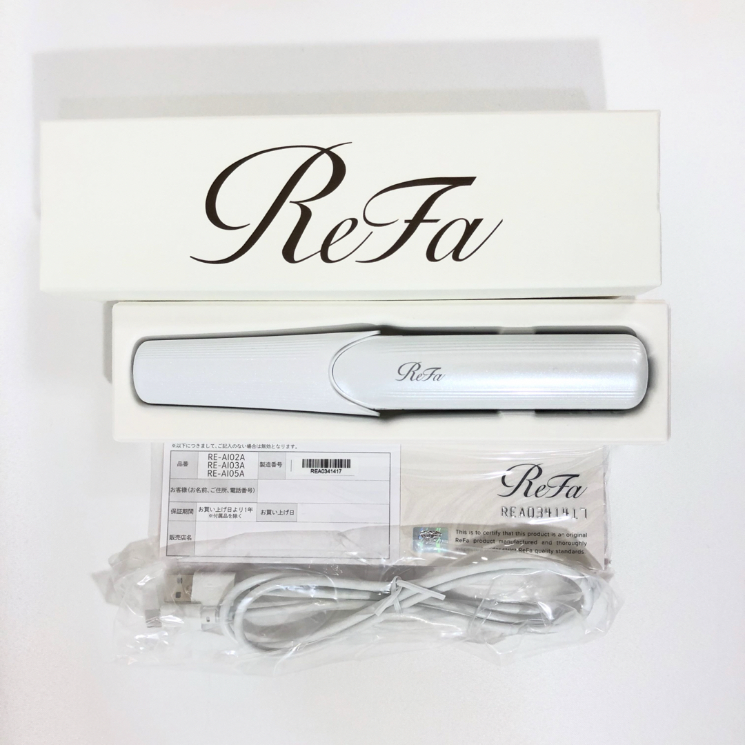 ReFa(リファ)の《新品 ReFa BEAUTECH FINGER IRON ホワイト 送料込み》 スマホ/家電/カメラの美容/健康(ヘアアイロン)の商品写真