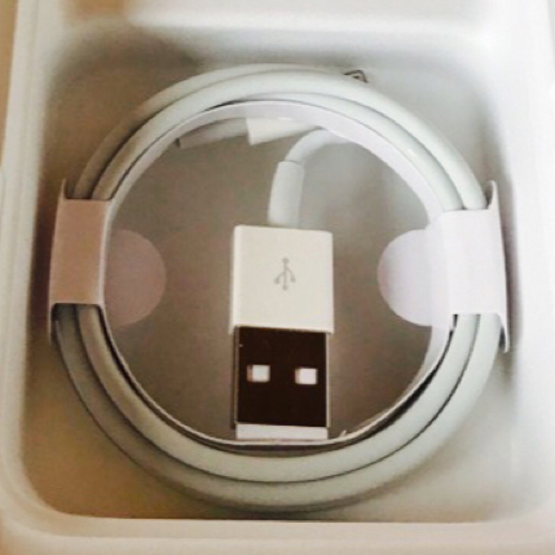 Mac (Apple)(マック)の+ Mac*Apple付属品ライトニングCable +アダプタ充電器+  スマホ/家電/カメラのスマートフォン/携帯電話(バッテリー/充電器)の商品写真