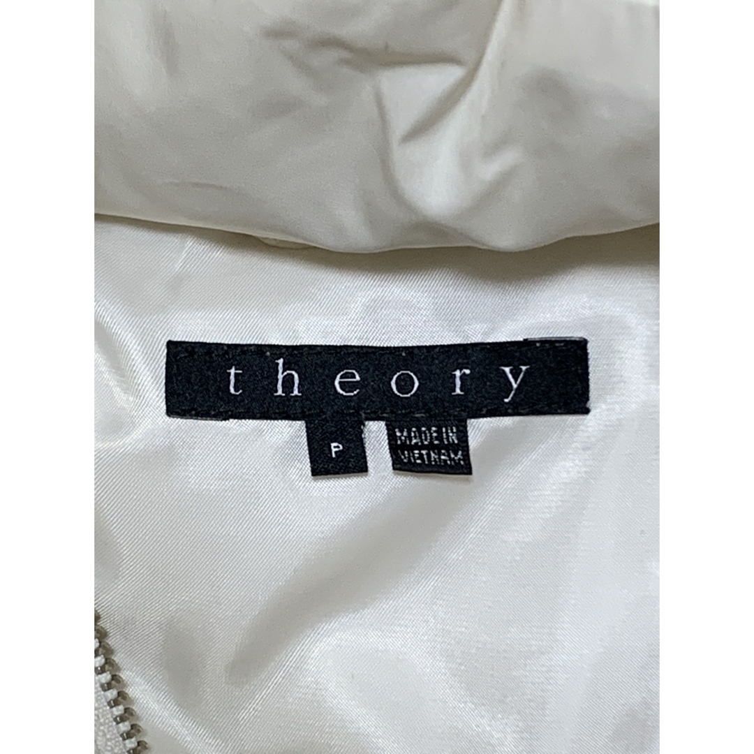 theory(セオリー)の美品　セオリー　ダウンコート レディースのジャケット/アウター(ダウンコート)の商品写真