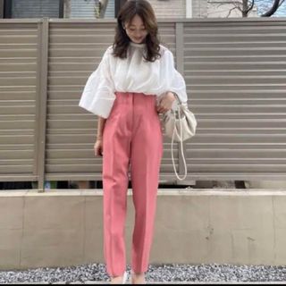 ザラ(ZARA)のZARA♡ハイウエストテーパードパンツ(カジュアルパンツ)