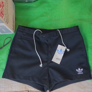 adidas　アディダス　ショートパンツ　水着(その他)