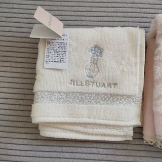 ジルスチュアート(JILLSTUART)の専用！！ジルスチュアート タオル ハンドタオル(ハンカチ)