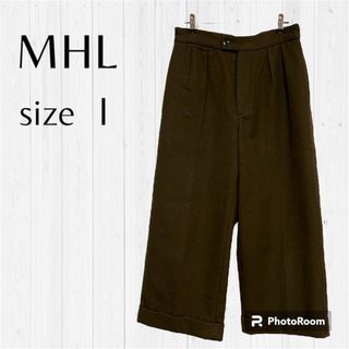 マーガレットハウエル(MARGARET HOWELL)の【美品】MHL マーガレットハウエル　ウール　パンツ　カーキ(カジュアルパンツ)