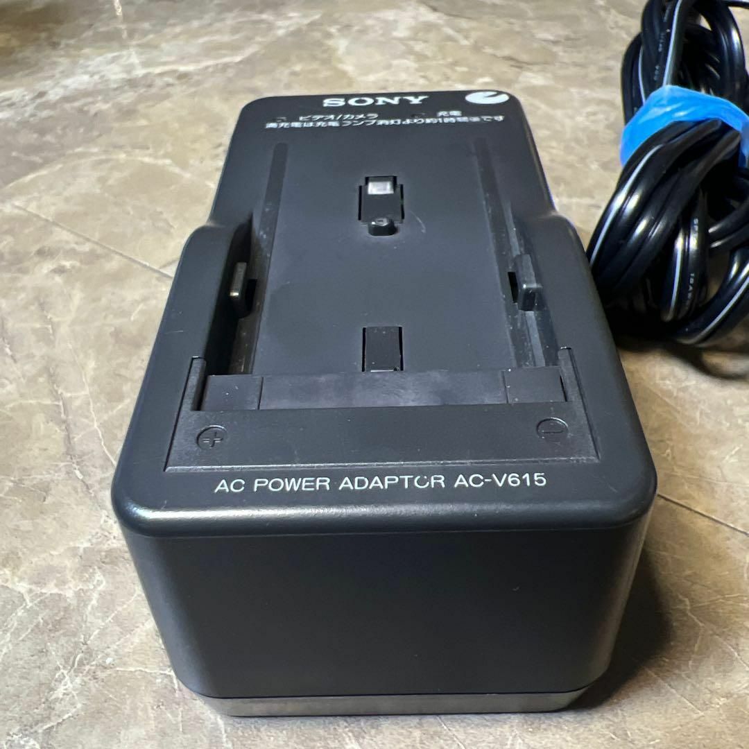 SONY - SONY ビデオカメラ充電器 AC-V615 DCカプラー付 対応NP SONY - SONY ビデオカメラ充電器 AC-V615 DCカプラー付 対応NP