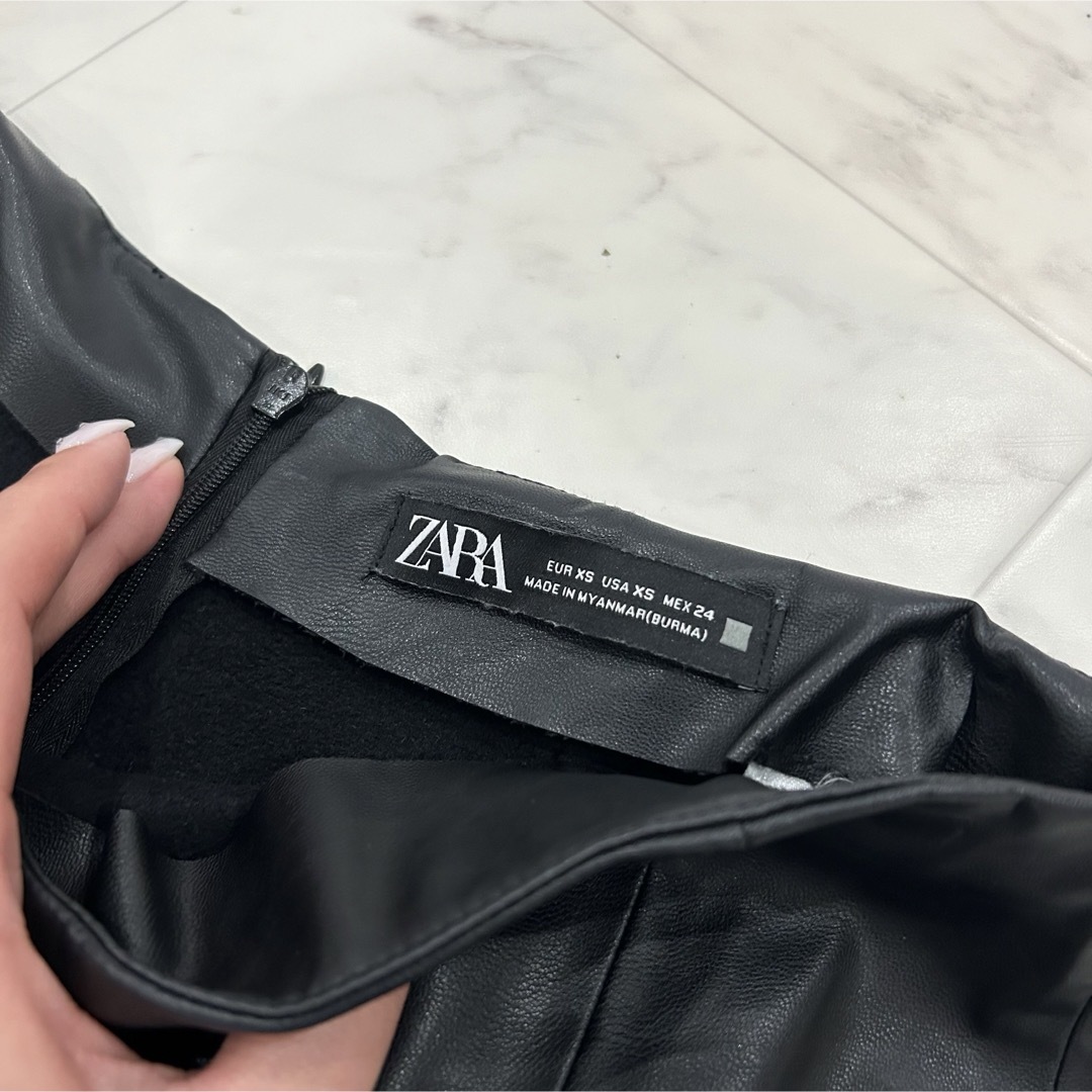 ZARA(ザラ)のZARA フェイクレザースカート レディースのスカート(ロングスカート)の商品写真