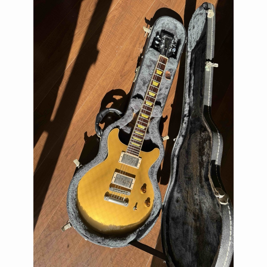Gibson(ギブソン)のGibson Les Paul Classic Double Cutaway 楽器のギター(エレキギター)の商品写真