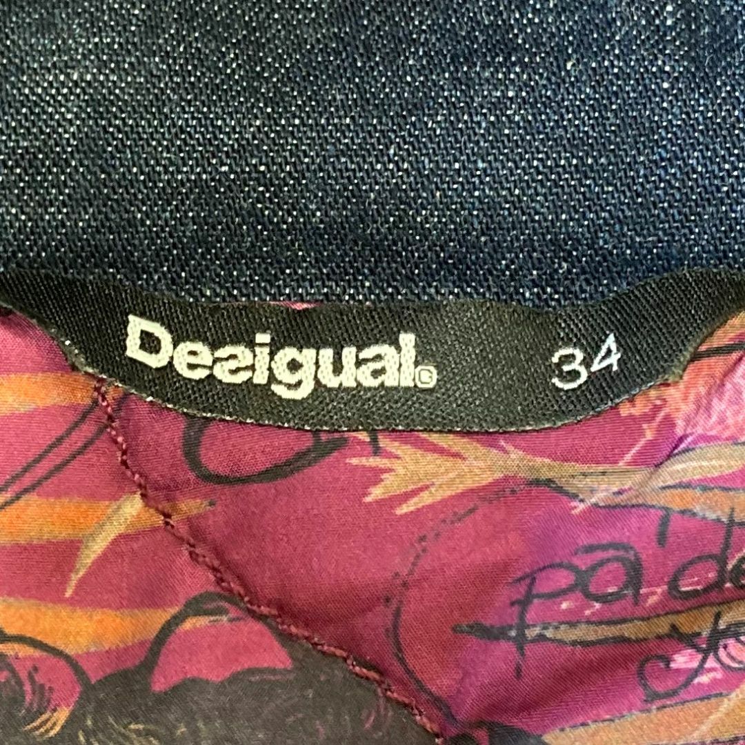 DESIGUAL(デシグアル)のDesigual　　　デシグアル　　ネイビー　　　刺しゅう入りモッズコー レディースのジャケット/アウター(モッズコート)の商品写真