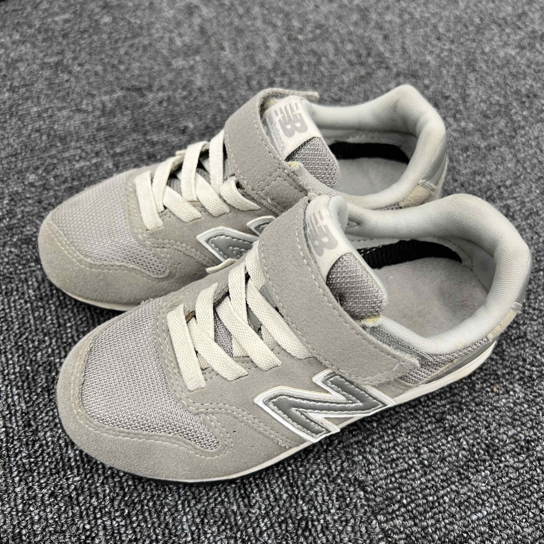 New Balance(ニューバランス)のR様専用　ニューバランス　子供　スニーカー　17cm キッズ/ベビー/マタニティのキッズ靴/シューズ(15cm~)(スニーカー)の商品写真