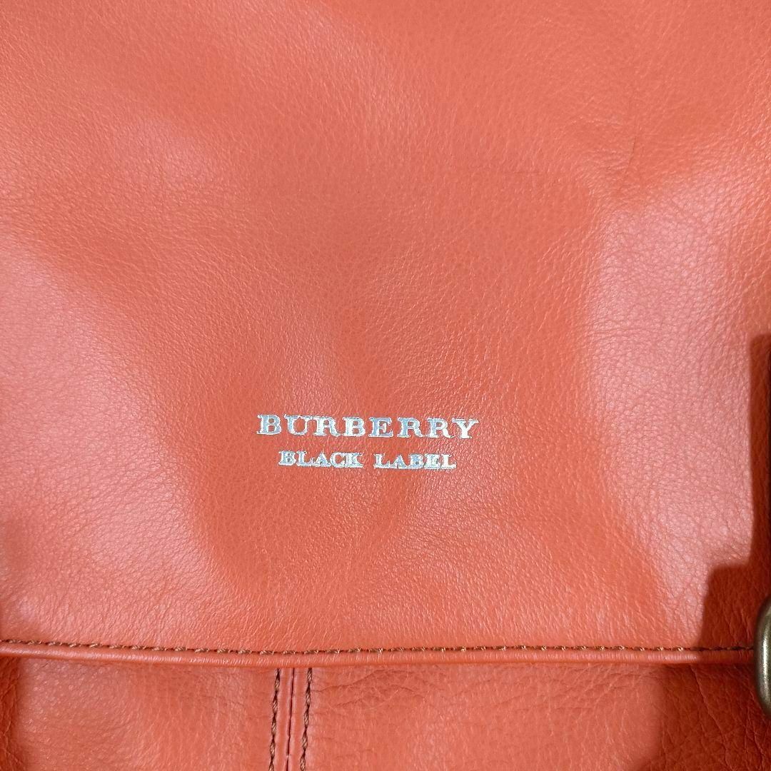 BURBERRY BLACK LABEL(バーバリーブラックレーベル)の極美品 バーバリー ブラックレーベル ショルダーバッグ レザー オレンジ メンズ メンズのバッグ(ショルダーバッグ)の商品写真