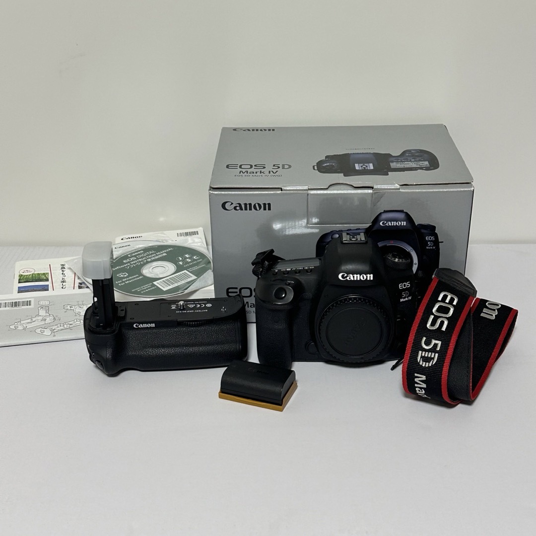 Canon(キヤノン)のCanon EOS 5D MARK4(WG) ボディ バッテリーグリップ スマホ/家電/カメラのカメラ(デジタル一眼)の商品写真