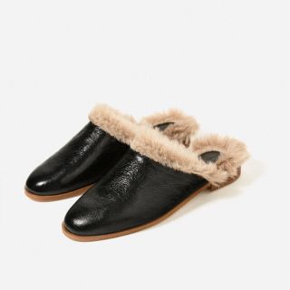 ザラ(ZARA)のZARA【人気商品】美品(スリッポン/モカシン)