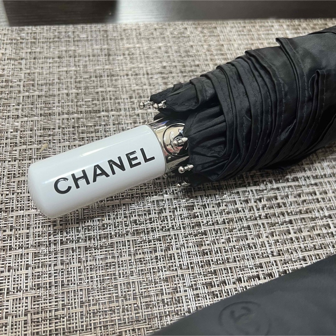 CHANEL(シャネル)のCHANEL シャネル 傘 折り畳み傘 ブラック レディースのファッション小物(傘)の商品写真