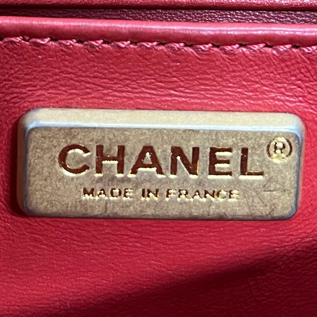 CHANEL(シャネル)のシャネル CHANEL 斜め掛けショルダーバッグ ボーイシャネル レザー/ファー レッド系 レディース 送料無料【中古】 z0191 レディースのバッグ(ショルダーバッグ)の商品写真