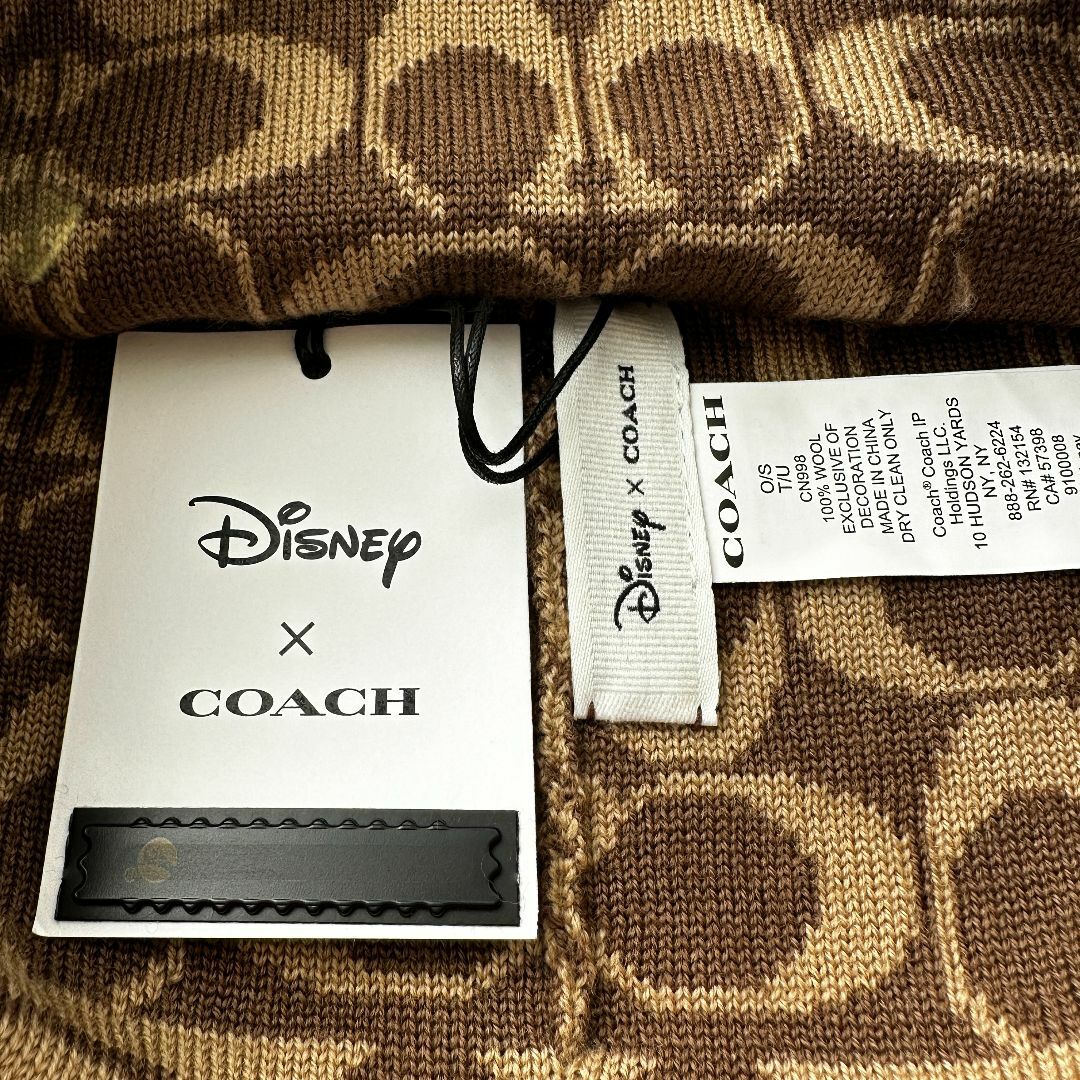 COACH(コーチ)のCOACH コーチ ディズニーコラボ ミッキー ニット帽 シグネチャー レディースの帽子(ニット帽/ビーニー)の商品写真