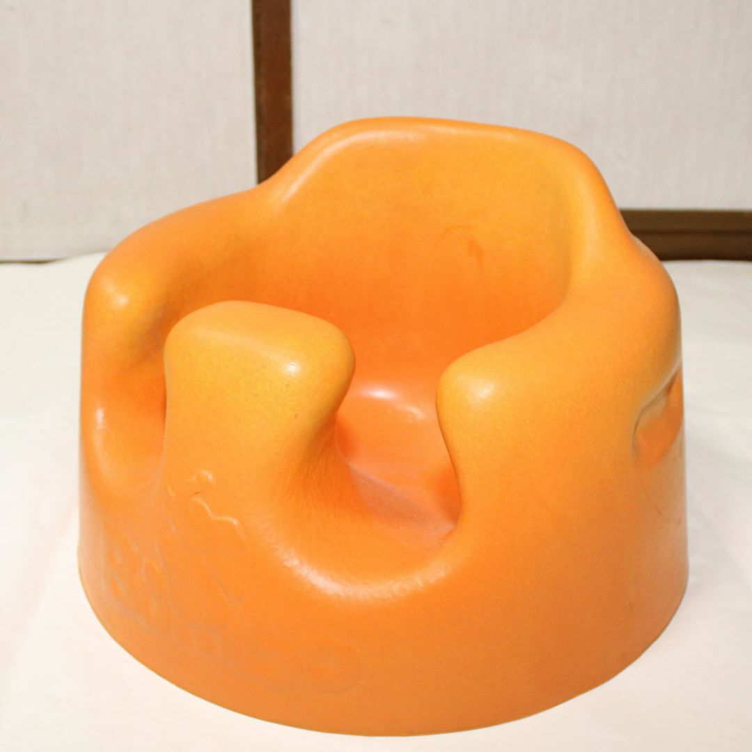 Bumbo(バンボ)のきれい Bumbo バンボ ベビーソファ◆まっすぐにすわってふんわりロック◆ キッズ/ベビー/マタニティの寝具/家具(その他)の商品写真