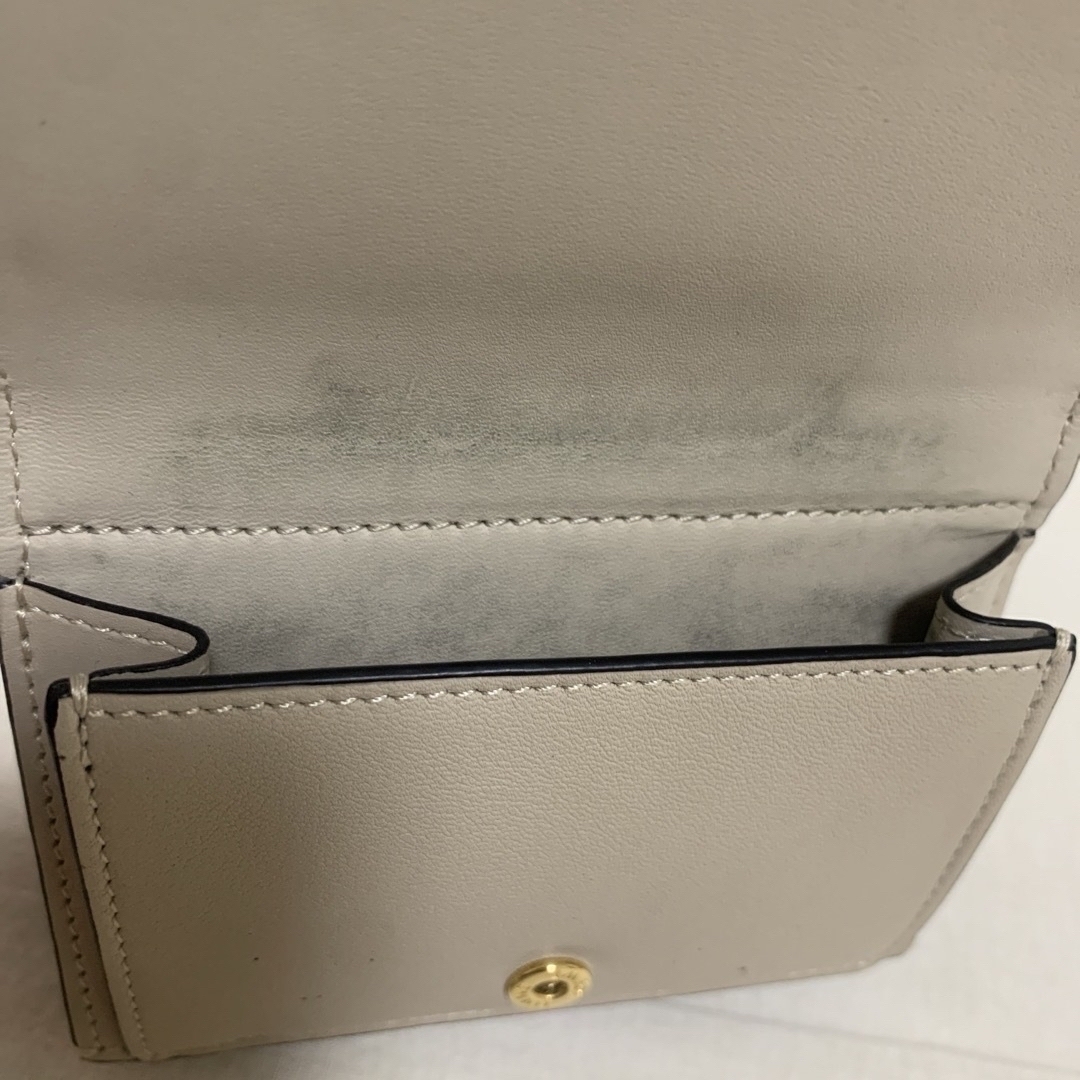 LOEWE - 最終値下 正規品美品 ロエベ 三つ折り財布の通販 by LOEWE - 最終値下 正規品美品 ロエベ 三つ折り財布の通販 by