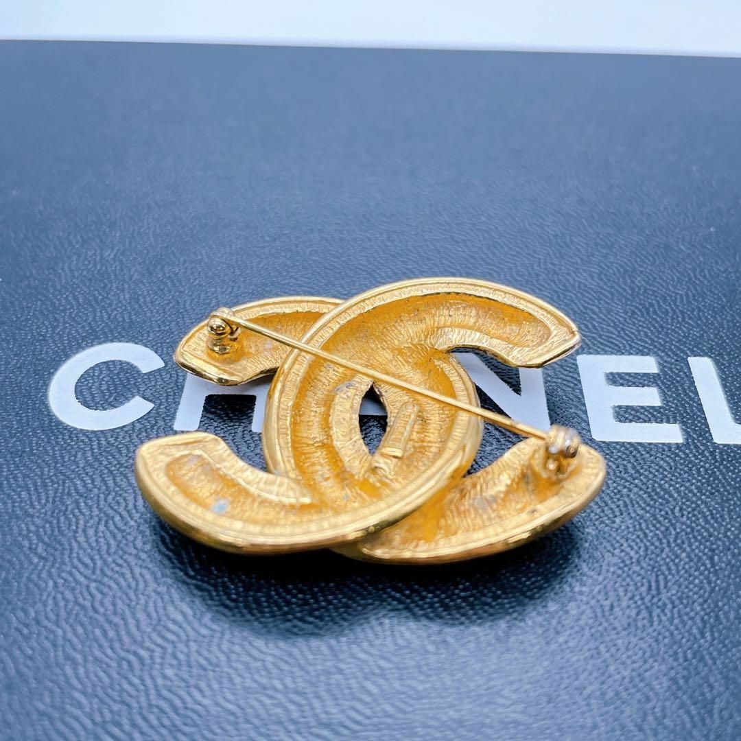 CHANEL(シャネル)の【1032】シャネル✨ココマーク✨マトラッセ✨ブローチ✨ビンテージ✨アクセサリー レディースのアクセサリー(ブローチ/コサージュ)の商品写真