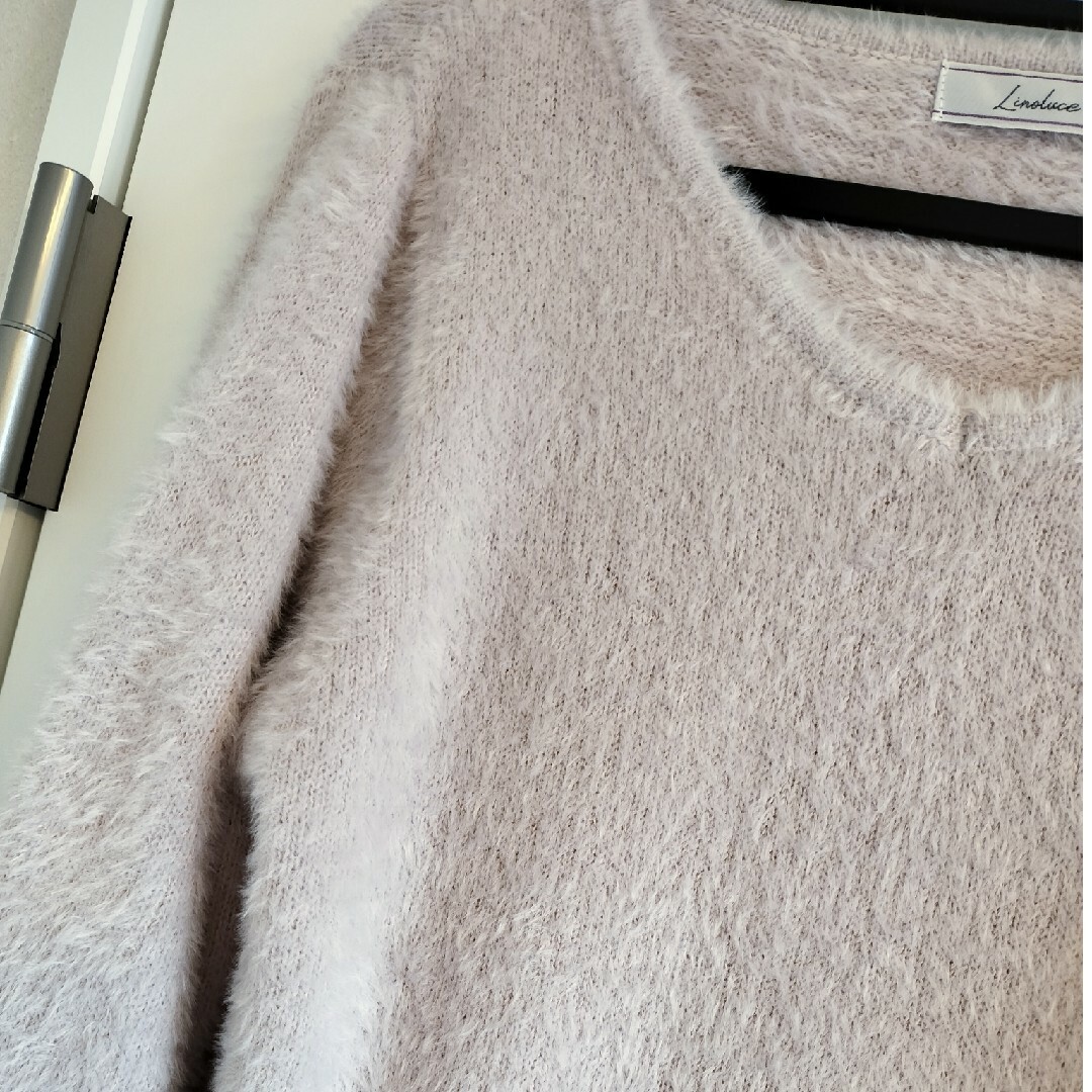 しまむら(シマムラ)の一度のみの着用　リノルーセ　ＶネックシャギーＶニット　L　ピンクベージュ　しまむ レディースのトップス(ニット/セーター)の商品写真