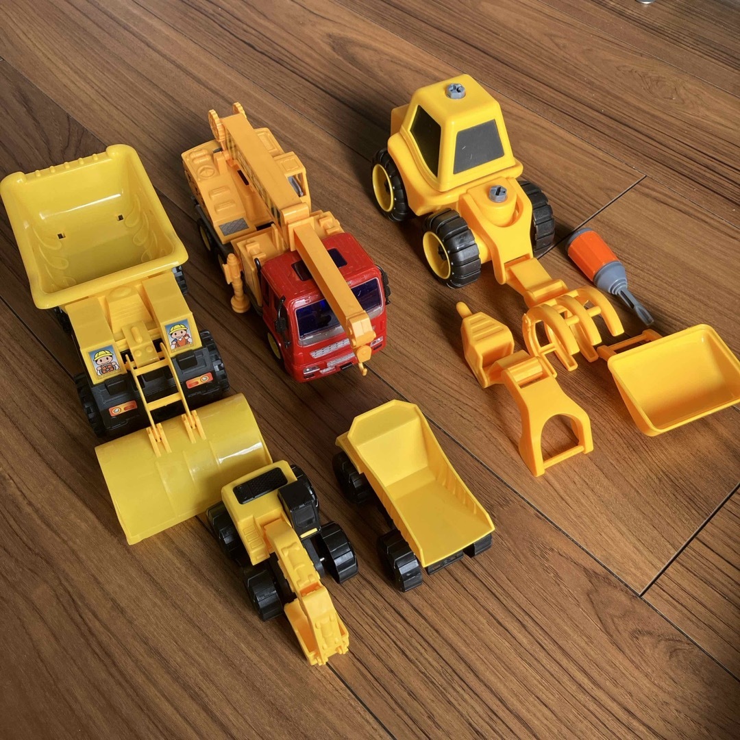 消防車　ブルドーザー　ショベルカー　組み立て式 キッズ/ベビー/マタニティのおもちゃ(電車のおもちゃ/車)の商品写真