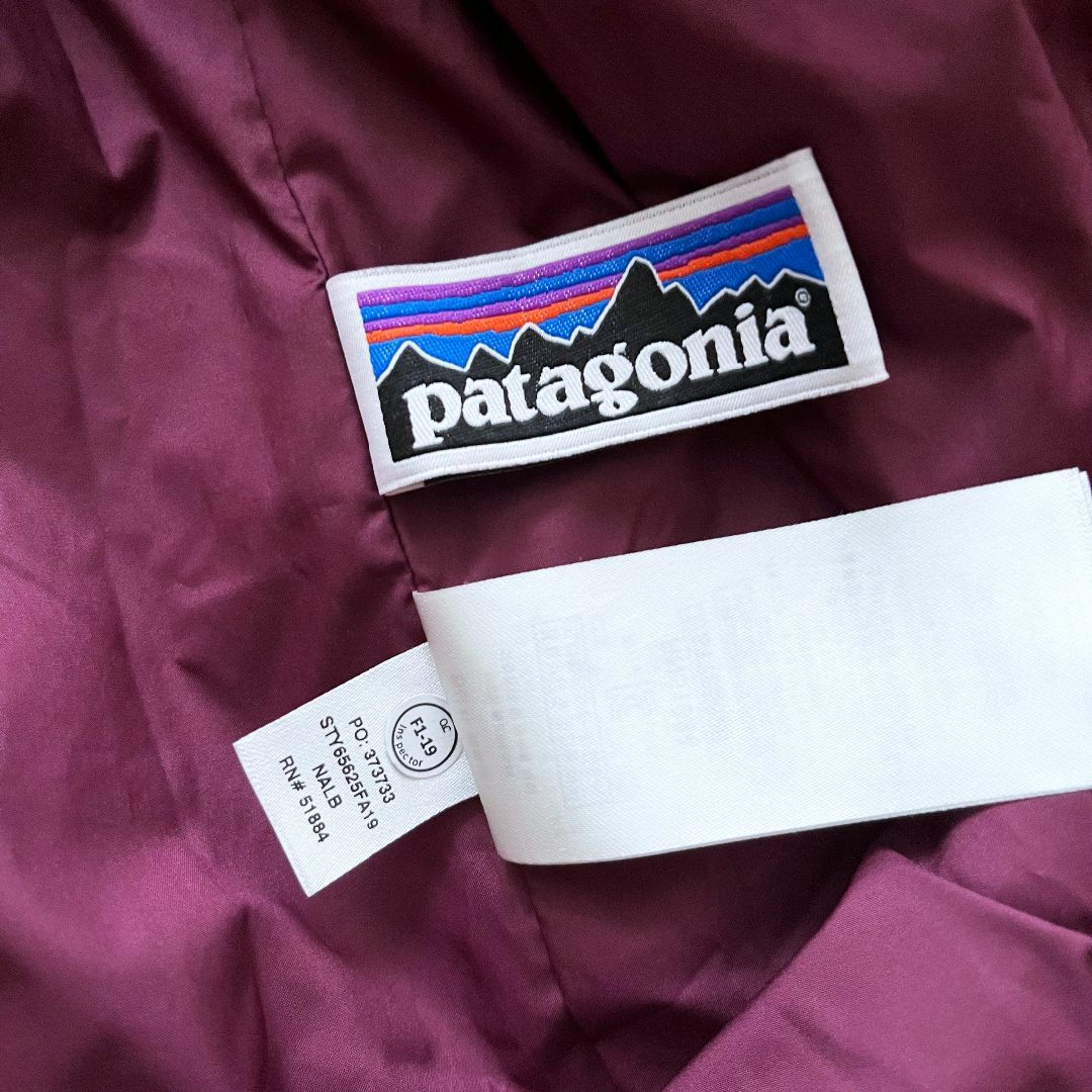 patagonia(パタゴニア)の新品未使用タグ付き★ パタゴニア キッズ レトロX パープル XS 110cm キッズ/ベビー/マタニティのキッズ服男の子用(90cm~)(ジャケット/上着)の商品写真