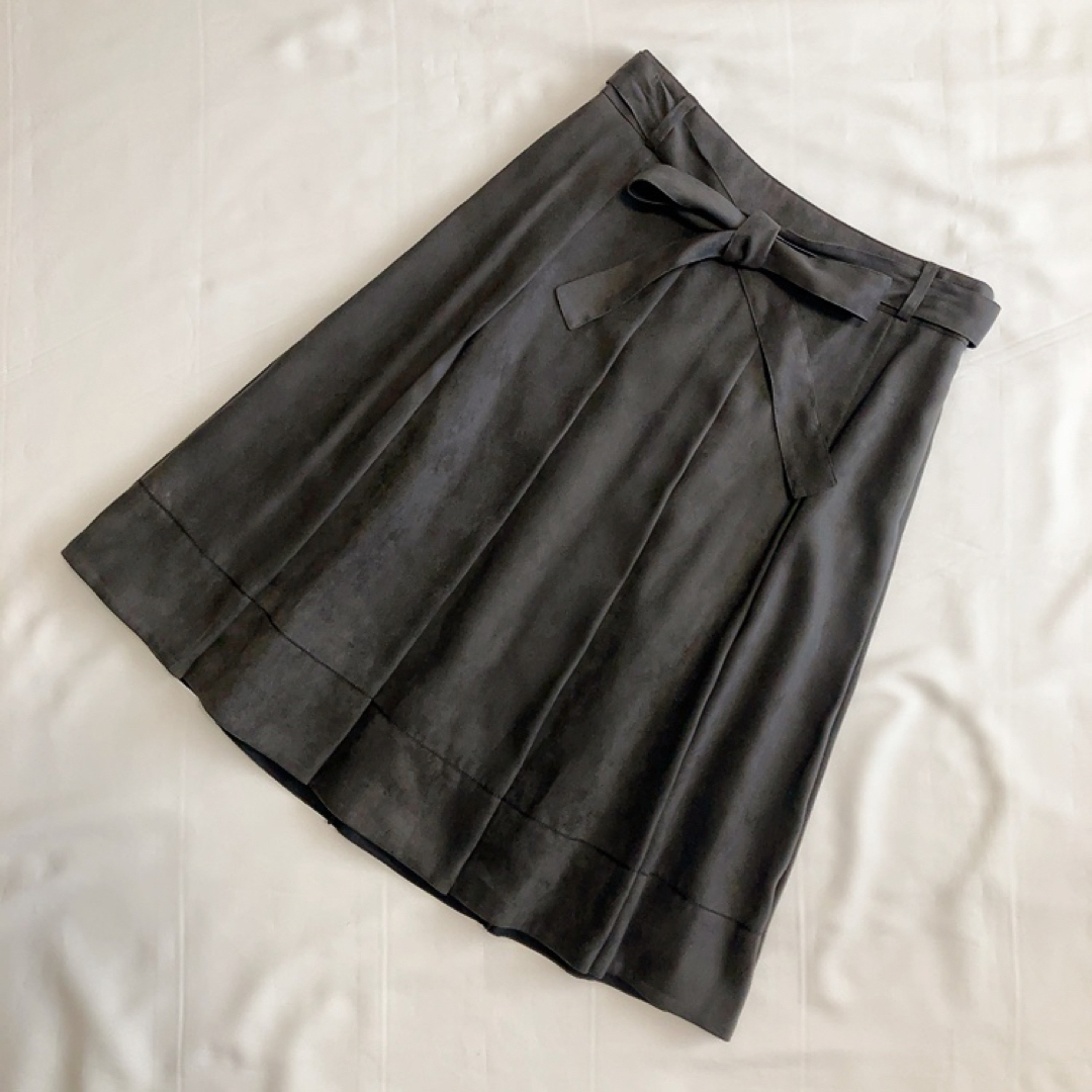 K.T KIYOKO TAKASE  スエード スカートスーツ 9号 M レディースのフォーマル/ドレス(スーツ)の商品写真