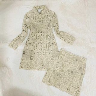 ヴィヴィアンタム(VIVIENNE TAM)のヴィヴィアンタム　総柄レース　セットアップ　スカート　ジャケット　花　白ベージュ(セット/コーデ)