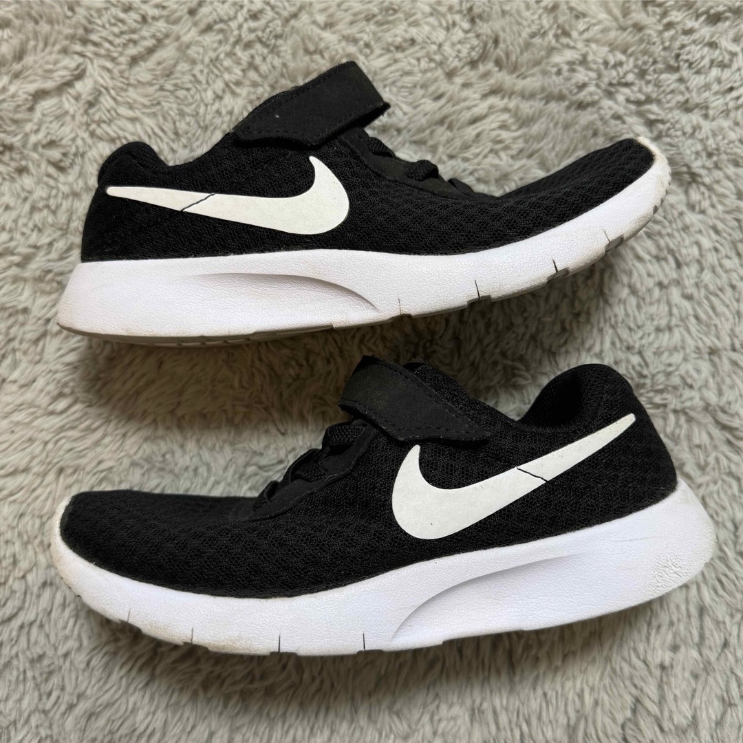 NIKE(ナイキ)のNIKE タンジュン　19cm キッズ/ベビー/マタニティのキッズ靴/シューズ(15cm~)(スニーカー)の商品写真