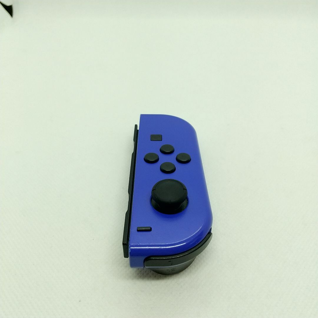 Nintendo Switch(ニンテンドースイッチ)の【希少】⑨Switch ジョイコン　ブルー　左のみ(L) 【任天堂純正品】濃い青 エンタメ/ホビーのゲームソフト/ゲーム機本体(家庭用ゲーム機本体)の商品写真