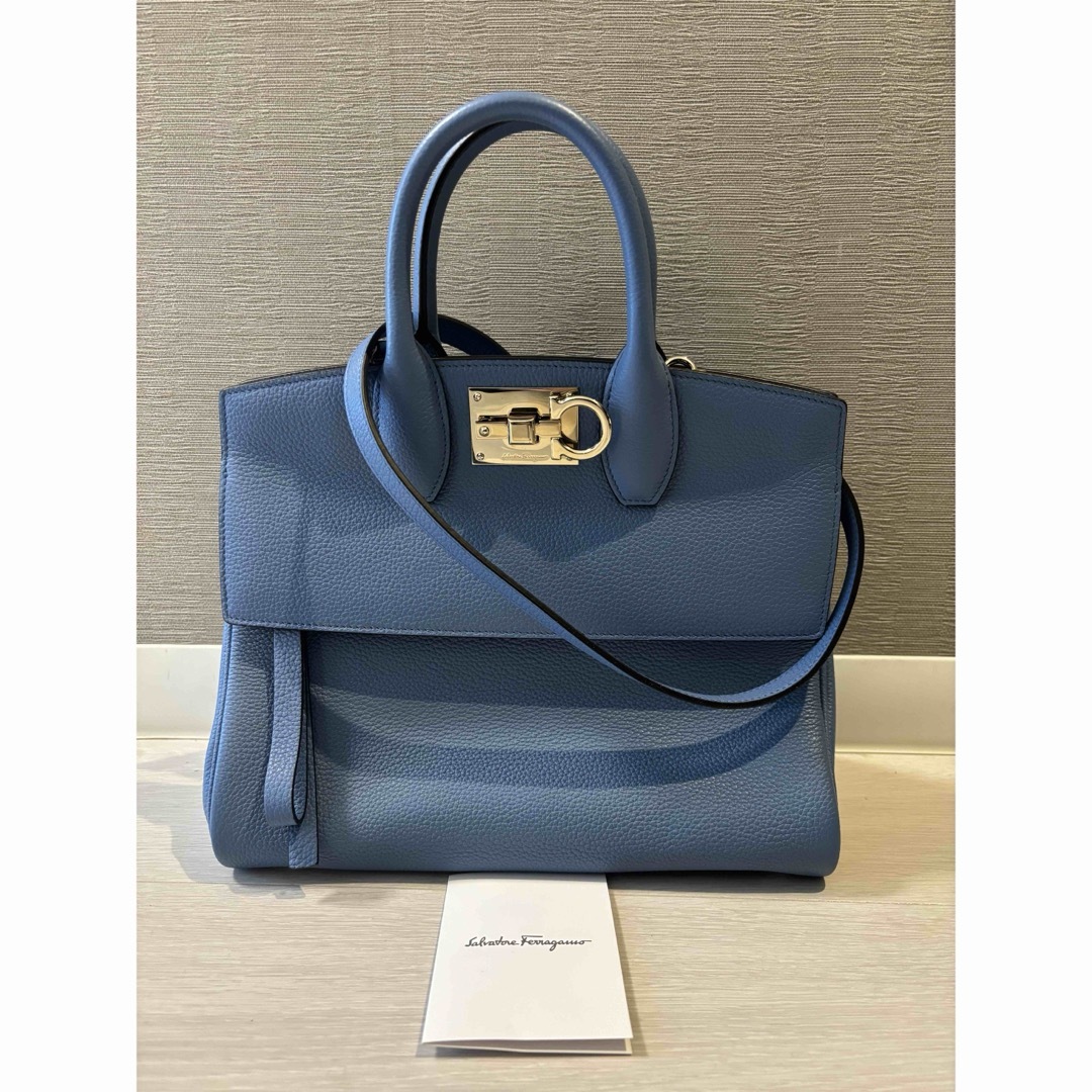 Salvatore Ferragamo(サルヴァトーレフェラガモ)のフェラガモ★スタジオバック レディースのバッグ(ハンドバッグ)の商品写真