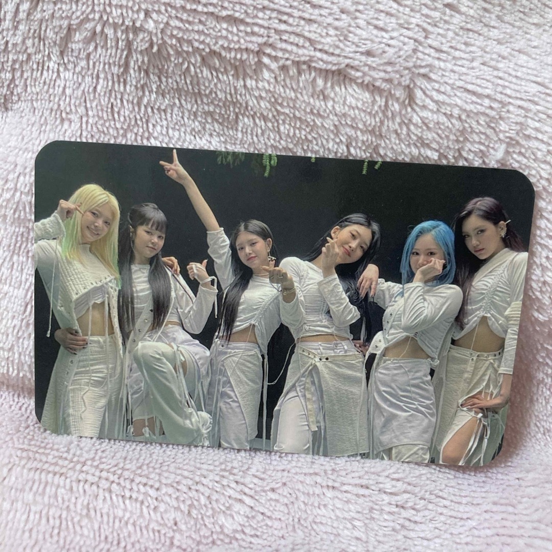 EVERGLOW LAST MELODY 全員 トレカ エバグロ エンタメ/ホビーのCD(K-POP/アジア)の商品写真
