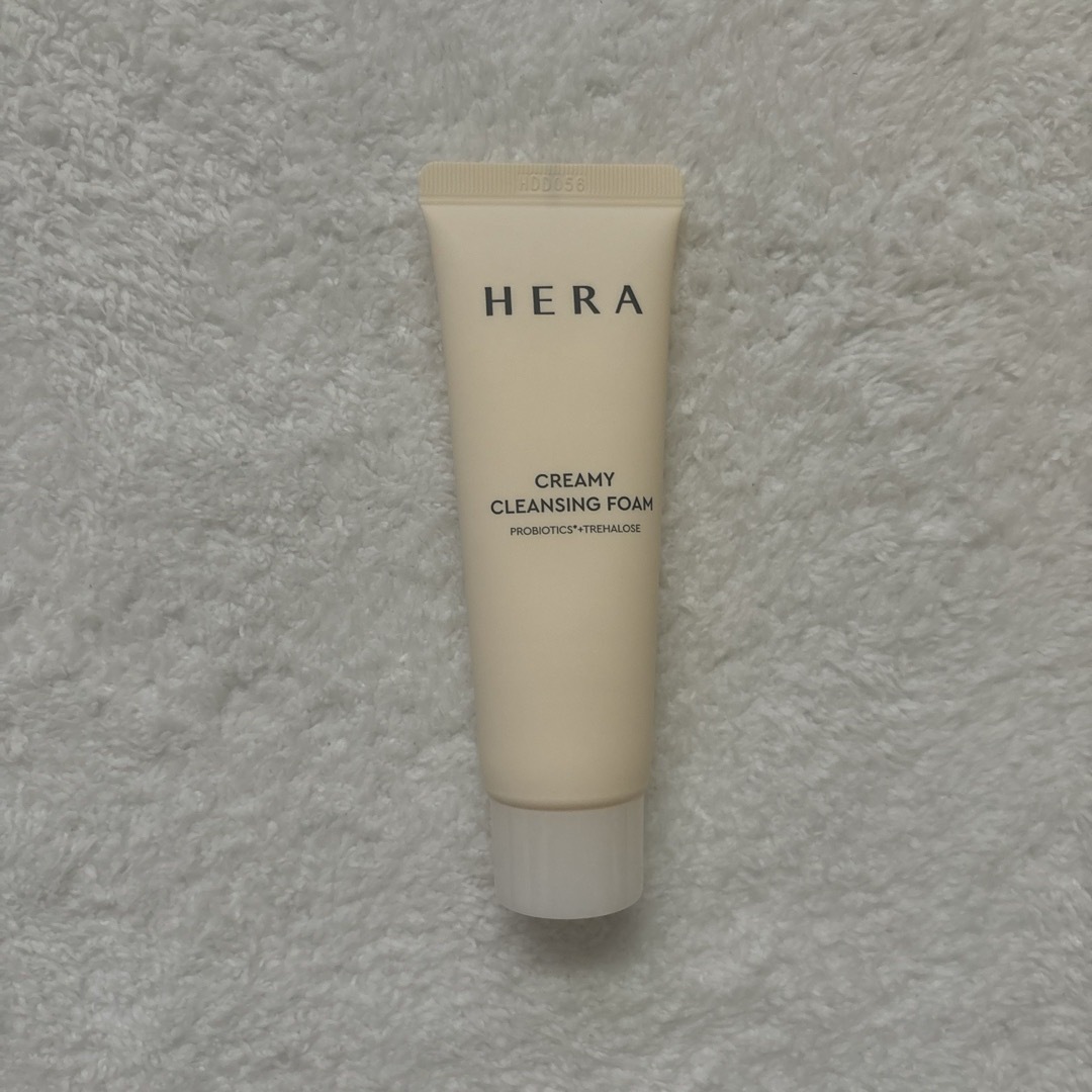 AMOREPACIFIC(アモーレパシフィック)の新品 HERA クリーミークレンジングフォーム50g コスメ/美容のスキンケア/基礎化粧品(洗顔料)の商品写真