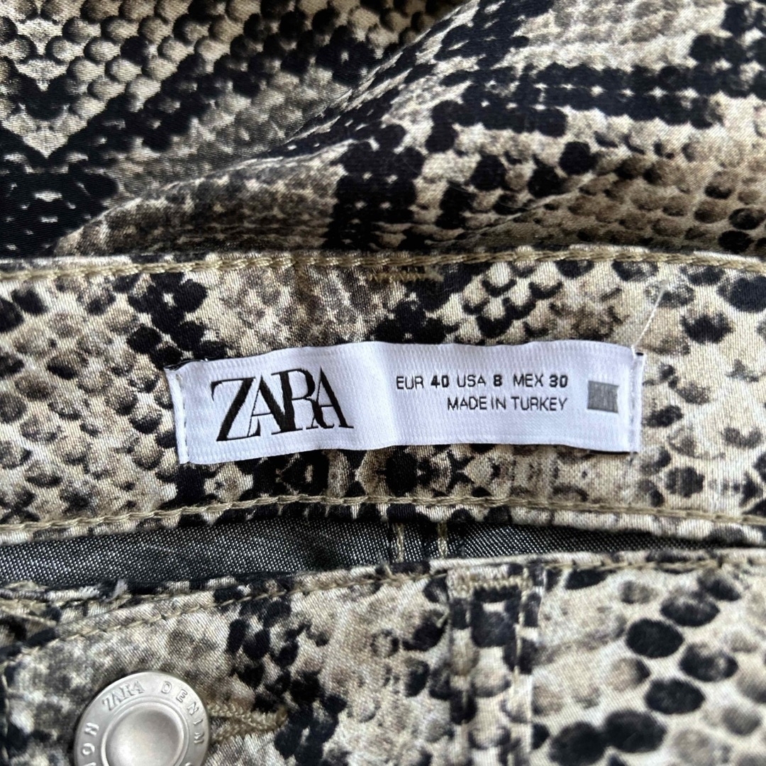 ZARA(ザラ)のZARA  スキニーパンツ レディースのパンツ(スキニーパンツ)の商品写真