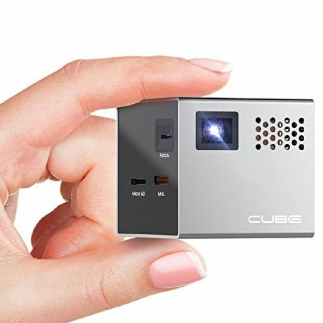 (中古品)RIF6 Cube 2-inch Mobile Projector スマホ/家電/カメラのテレビ/映像機器(プロジェクター)の商品写真