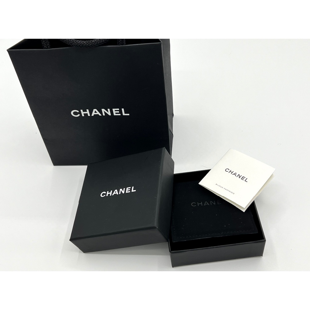 CHANEL(シャネル)のCHANEL シャネル ブローチ ピン CCマーク スター ラメ ゴールド金具 I24C 超美品 レディースのアクセサリー(ブローチ/コサージュ)の商品写真