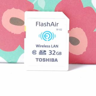 トウシバ(東芝)の❤️Wi-FiSD❤️TOSHIBA FlashAir 32GB❤W-02❤(ミラーレス一眼)