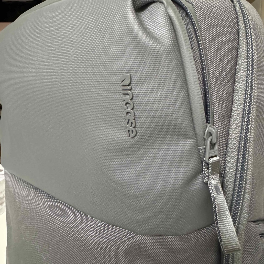 Incase(インケース)のIncaseインケース A.R.C Daypack Apple公認 バックパック メンズのバッグ(バッグパック/リュック)の商品写真