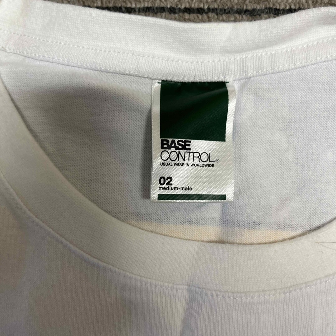 miffy(ミッフィー)のミッフィーのTシャツ　Mサイズ　白　メンズ　 ☆即購入OK！☆ メンズのトップス(Tシャツ/カットソー(半袖/袖なし))の商品写真