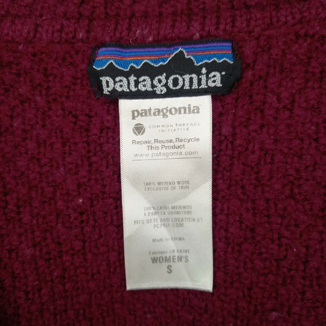 patagonia(パタゴニア)のパタゴニア　ハイネック　メリノカーディガン　セーター　ウール100%　ルビー　S レディースのトップス(ニット/セーター)の商品写真