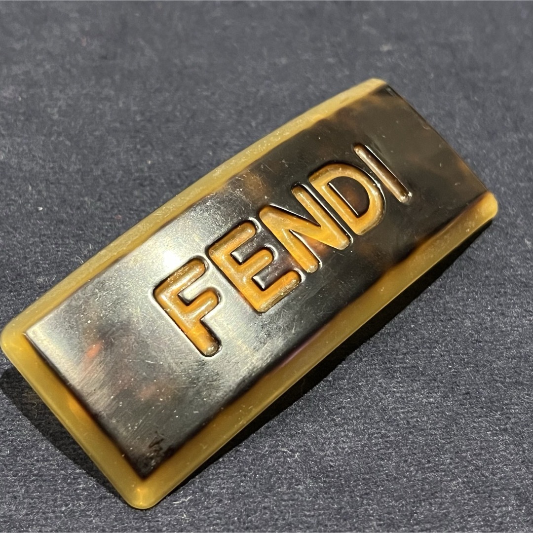 FENDI(フェンディ)のFENDI フェンディ　レオパード柄　バレッタ　ヴィンテージ　used レディースのヘアアクセサリー(バレッタ/ヘアクリップ)の商品写真